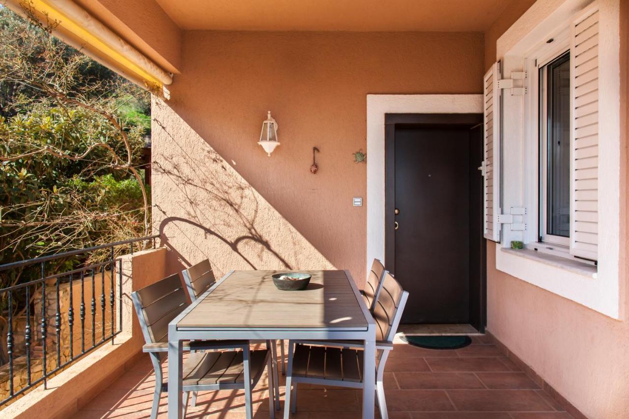 Panorama Traditional House With Private Pool Rodhiá Exterior foto